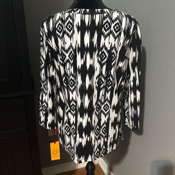 Ruby Rd Top XL Black White Ikat Blue Beaded Neckline Monochrome 3/4 Sleeve NWT - Picture 5 of 9